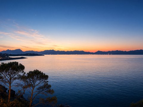 Dämmerung über stille Wasser – Leinwandbild
